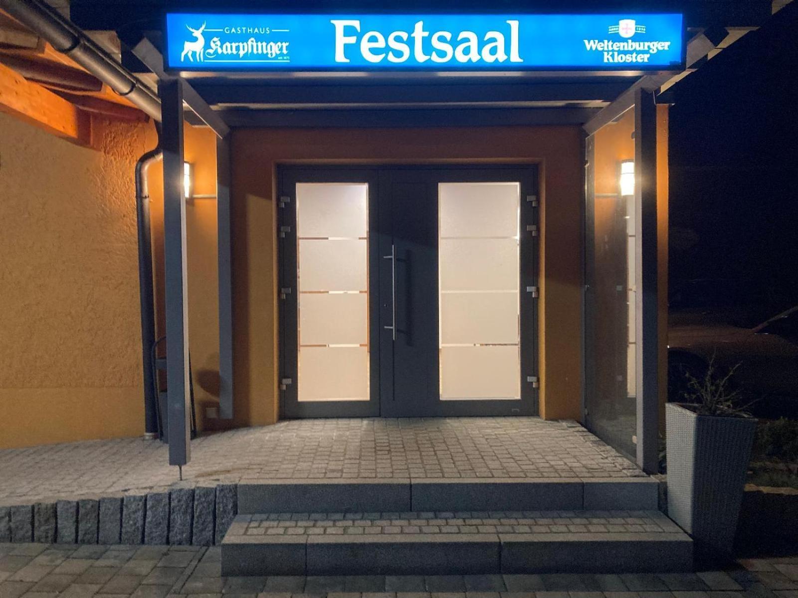 Gasthaus Karpfinger Aiterhofen Exteriör bild